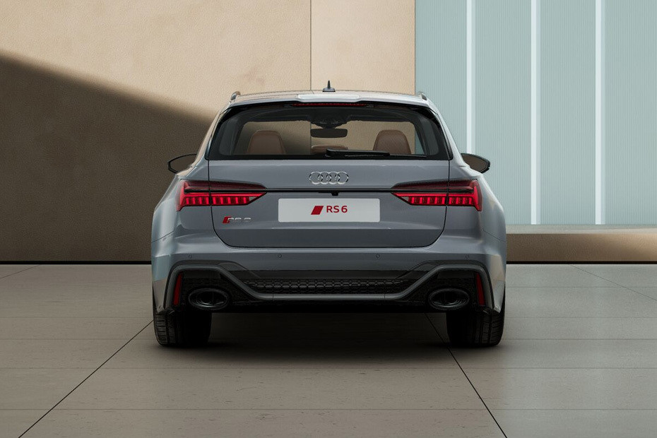 Full Rear View of أودي آر إس 6 أفانت Full Rear View of أودي آر إس 6 أفانت