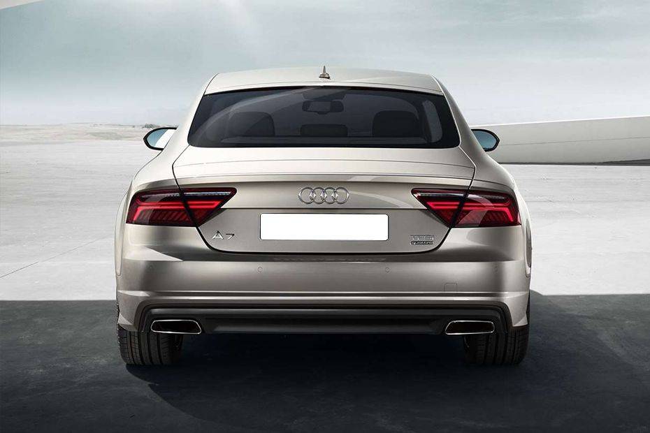 Full Rear View of أودي A7 Full Rear View of أودي A7