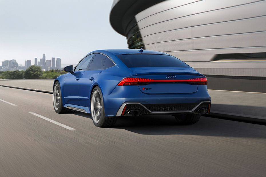 Rear Medium View of أودي RS7 Rear Medium View of أودي RS7