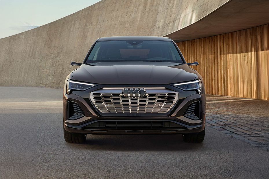 Full Front View of Q8-Sportback-E-Tron