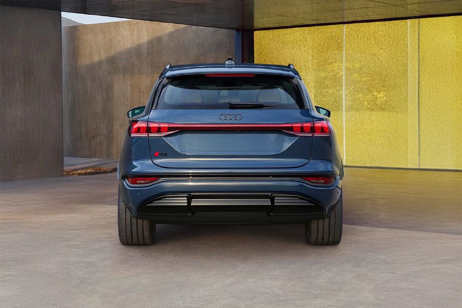 Full Rear View of أودي كيو 6 إي-ترون Full Rear View of أودي كيو 6 إي-ترون