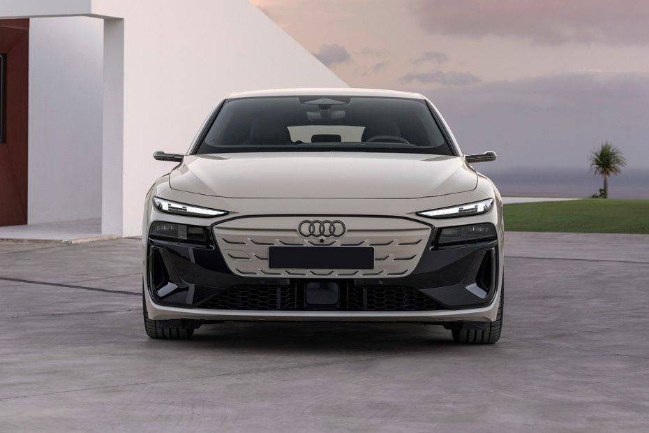 Full Front View of أيه 6 إي-ترون