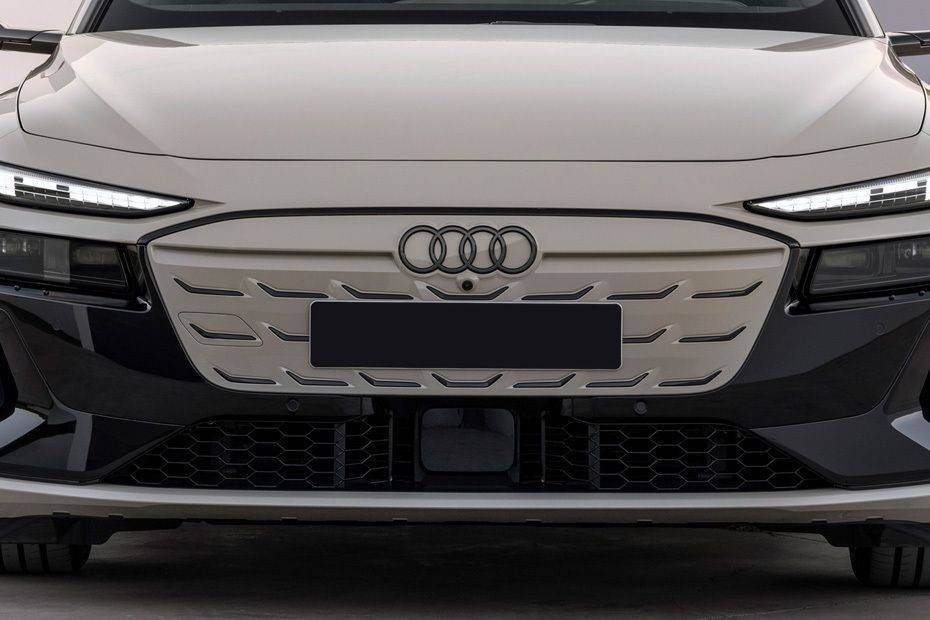 أيه 6 إي-ترون Grille View أيه 6 إي-ترون Grille View