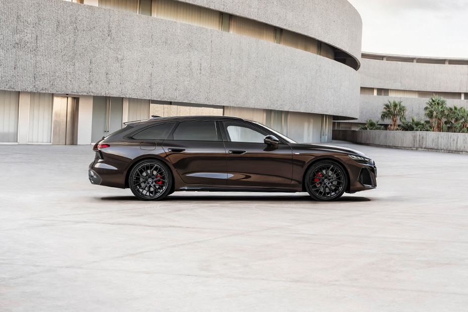 A6 Avant Medium Angle Front View A6 Avant Medium Angle Front View