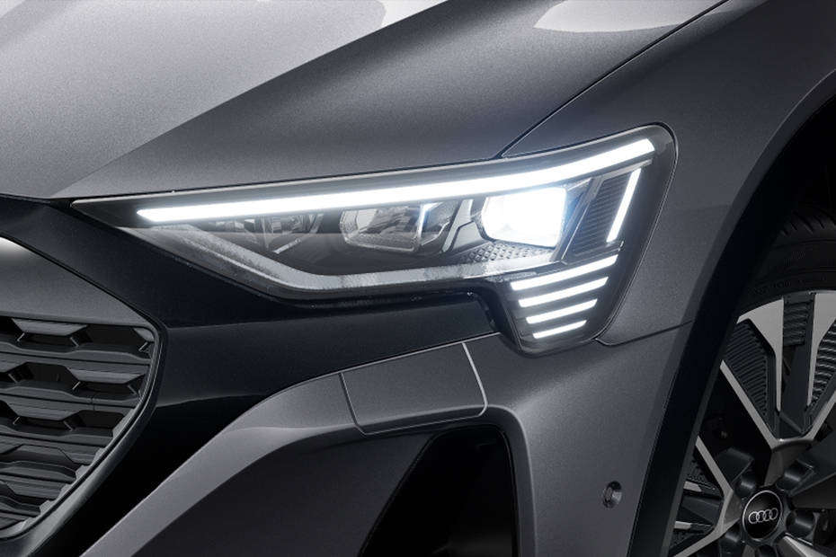 Q8 إي-ترون Headlight Q8 إي-ترون Headlight