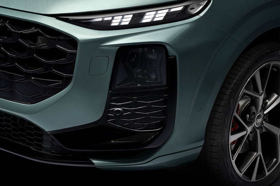 كيو 3 2026 Front Fog Lamp كيو 3 2026 Front Fog Lamp