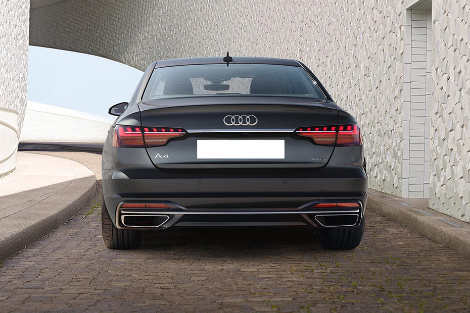 Full Rear View of أودي A4 Full Rear View of أودي A4