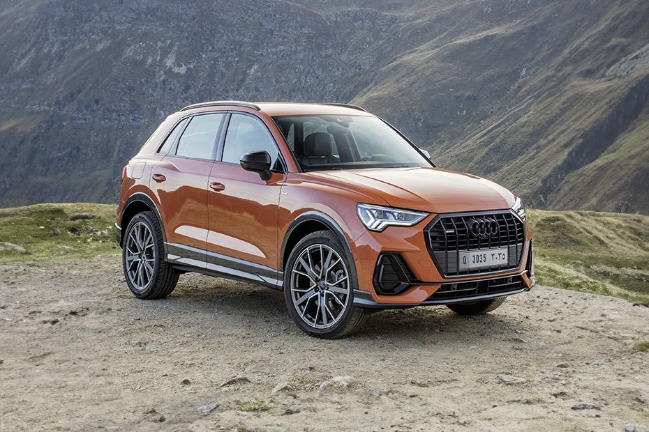 Audi Q3 Front Cross Side View Audi Q3 Front Cross Side View