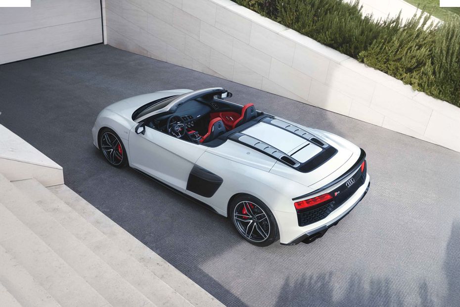 Rear Cross Side View of Audi R8 Spyder Rear Cross Side View of Audi R8 Spyder