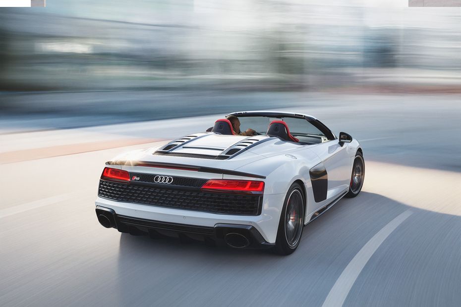 Rear Cross View of Audi R8 Spyder Rear Cross View of Audi R8 Spyder