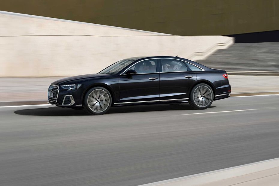 أودي A8 Front Side View أودي A8 Front Side View