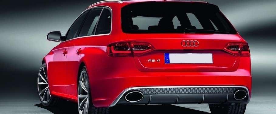 Rear Medium View of Audi RS4 Avant Rear Medium View of Audi RS4 Avant