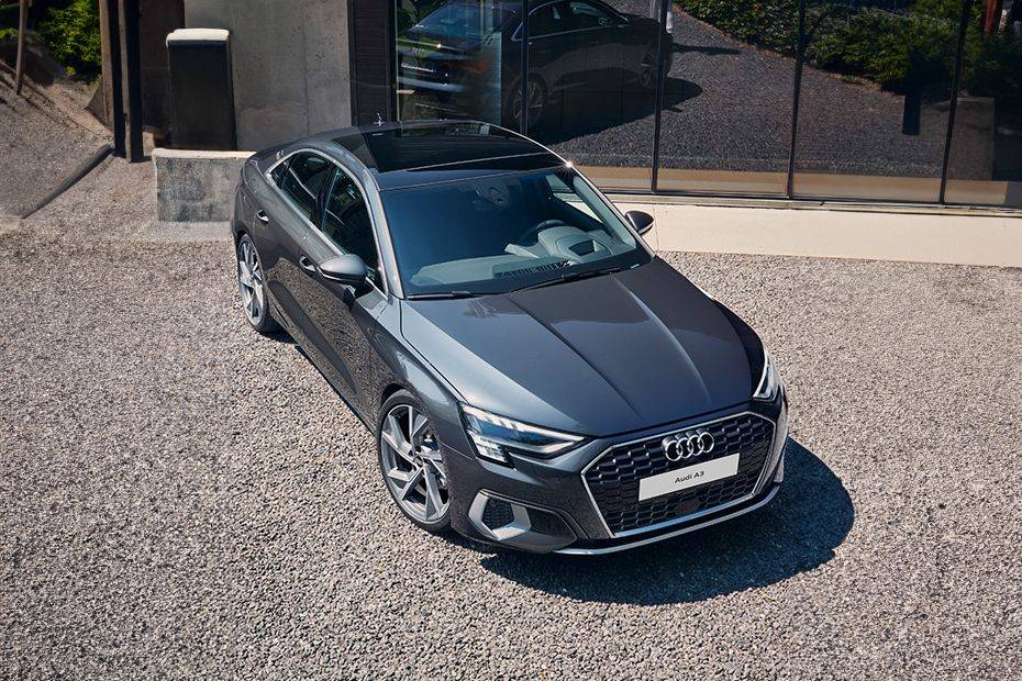 أودي A3 (2022-2024) Front Cross Side View أودي A3 (2022-2024) Front Cross Side View