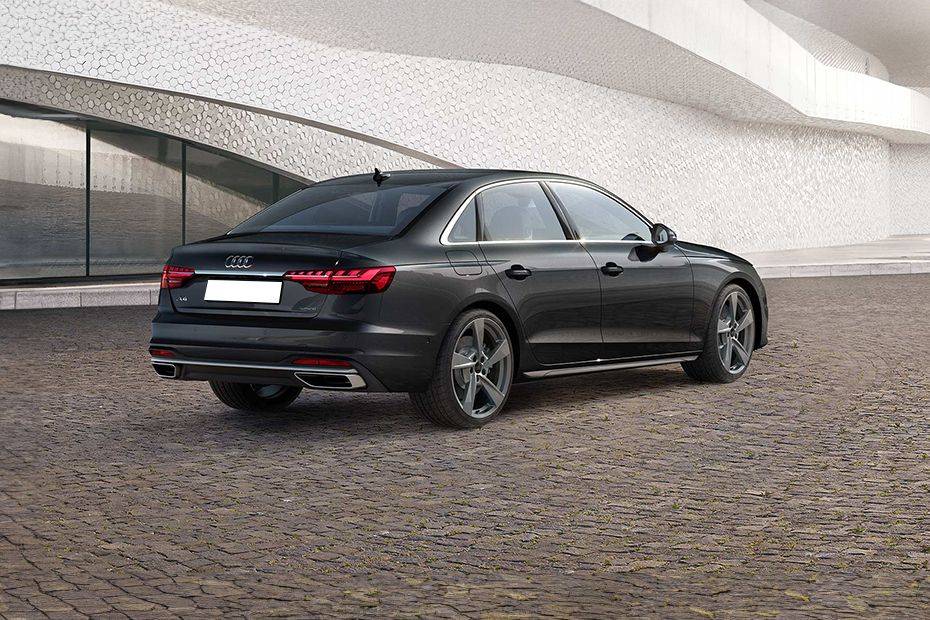 Rear Cross Side View of أودي A4 (2022-2024) Rear Cross Side View of أودي A4 (2022-2024)