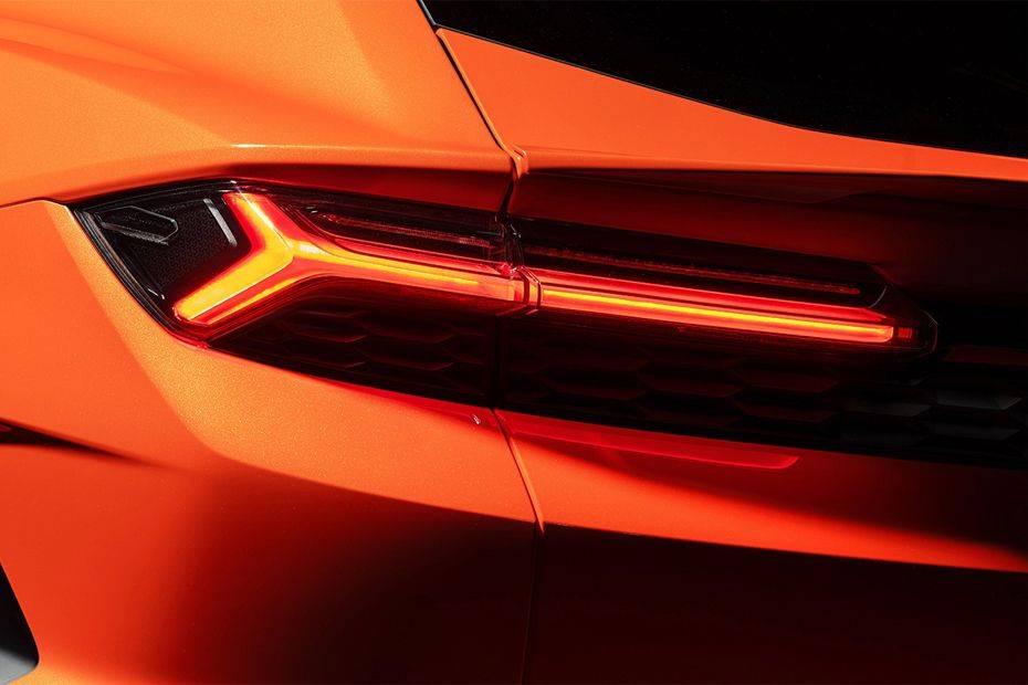 أوروس Tail light أوروس Tail light