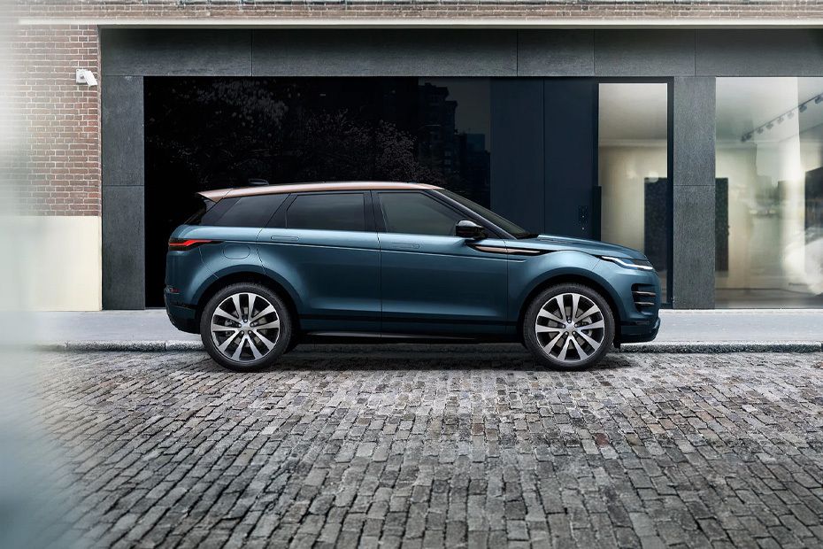RANGE ROVER EVOQUE Medium Angle Front View RANGE ROVER EVOQUE Medium Angle Front View