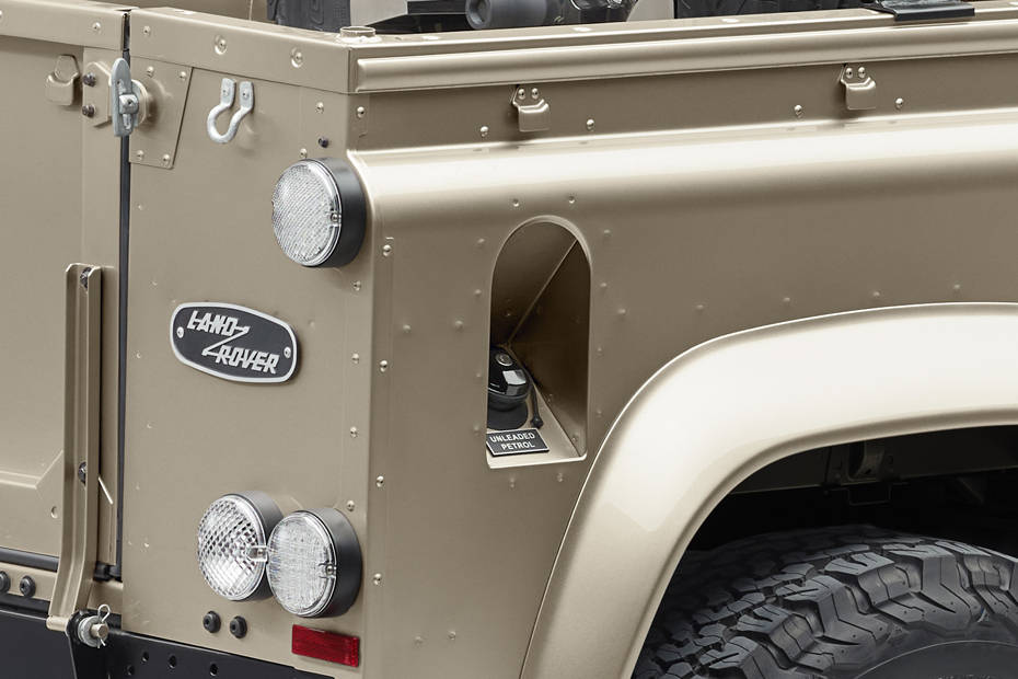 Exhaust Pipe of Land Rover Classic Defender Exhaust Pipe of Land Rover Classic Defender