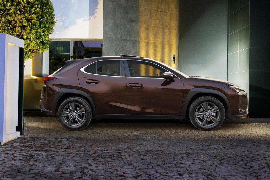 Lexus UX Saudi Arabia