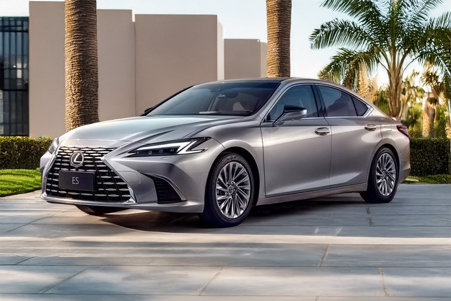 لكزس  إي إس 2026 Front angle low view لكزس  إي إس 2026 Front angle low view