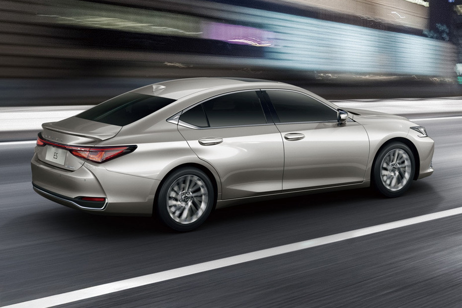 إي إس 2026 Rear Medium Side View إي إس 2026 Rear Medium Side View