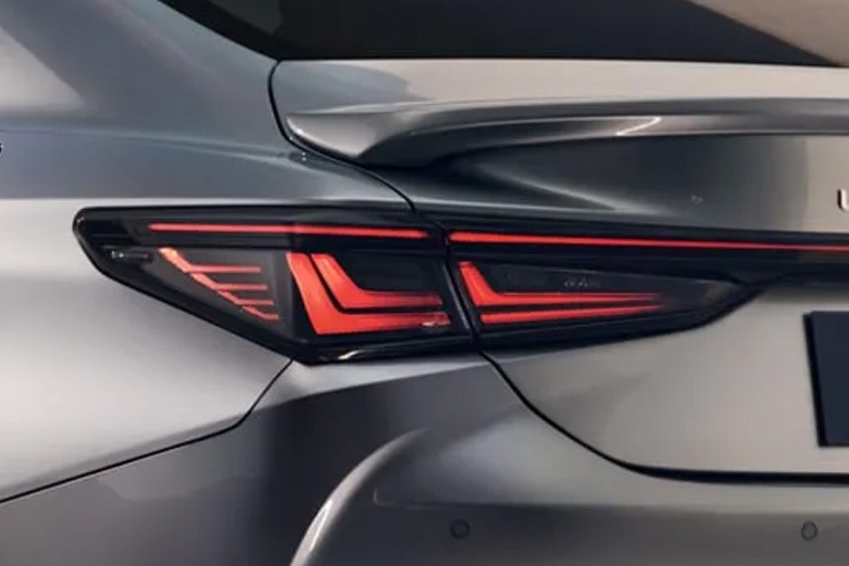 إي إس 2026 Tail light إي إس 2026 Tail light
