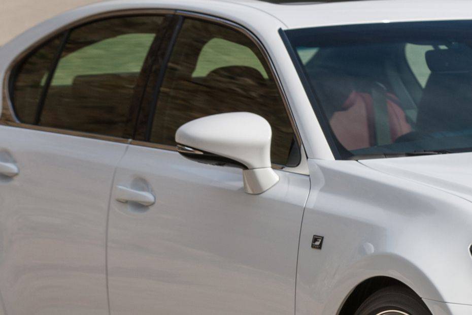 لكزس GS Hybrid Drivers Side Mirror Front Angle لكزس GS Hybrid Drivers Side Mirror Front Angle