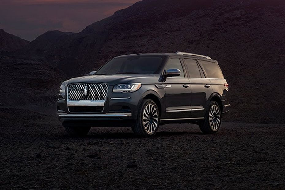 Lincoln Navigator Front Medium View Lincoln Navigator Front Medium View