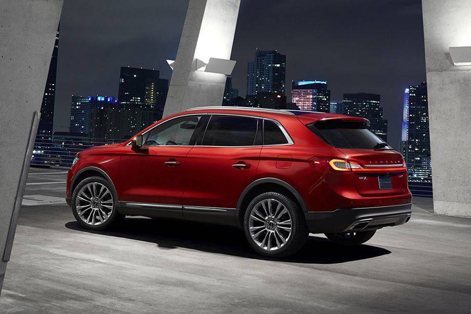 Rear Cross Side View of Lincoln MKX Rear Cross Side View of Lincoln MKX
