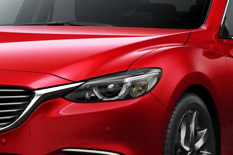6 Sedan Headlight 6 Sedan Headlight