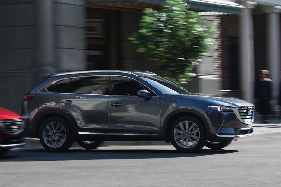 مازدا CX-9 Front Medium View مازدا CX-9 Front Medium View