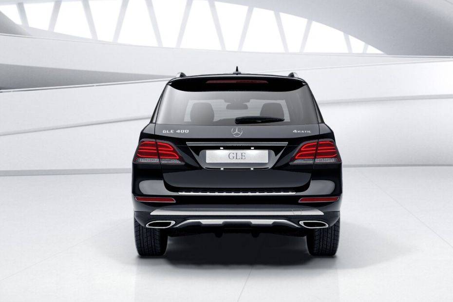 Full Rear View of Mercedes-Benz GLE-Class Full Rear View of Mercedes-Benz GLE-Class