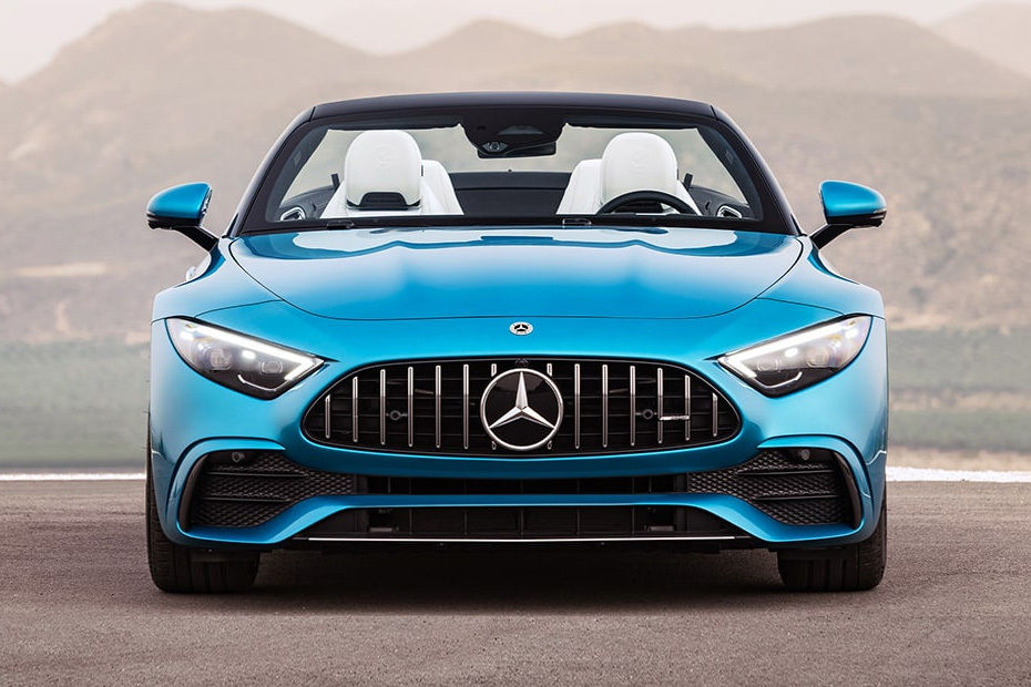 Full Front View of إيه إم جي إس إل 2026 