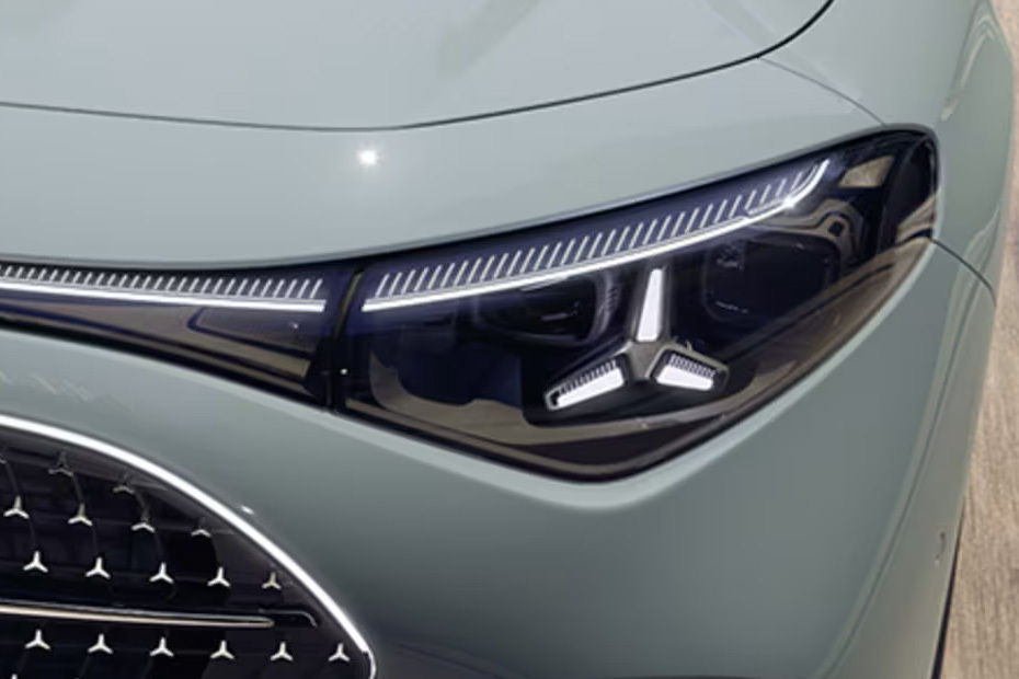 2026 سي إل إيه Headlight
