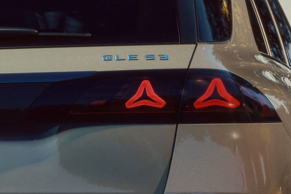 إيه إم جي جي إل إي Tail light