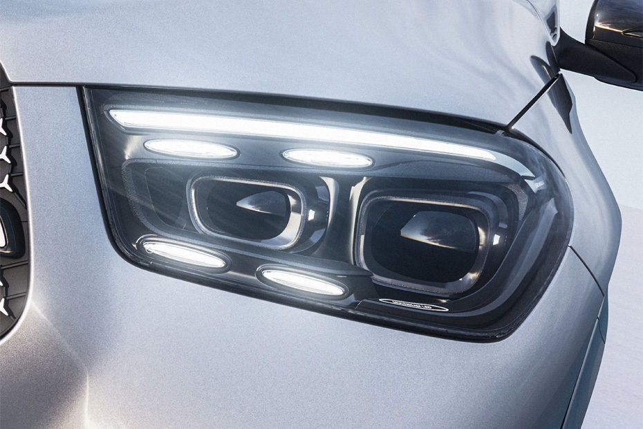 إيه إم جي جي إل إي إس يو في Headlight