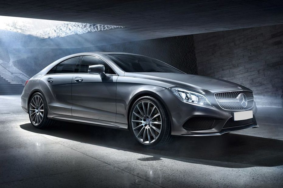 Mercedes-Benz CLS-Class Coupe Front Cross Side View Mercedes-Benz CLS-Class Coupe Front Cross Side View