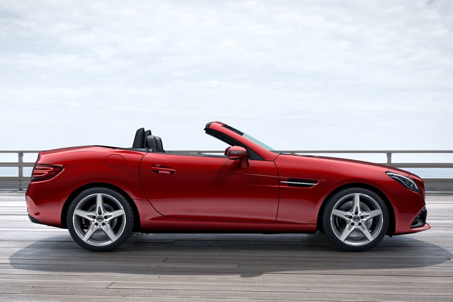 Mercedes-Benz SLC-Class Drivers Sideview Mercedes-Benz SLC-Class Drivers Sideview