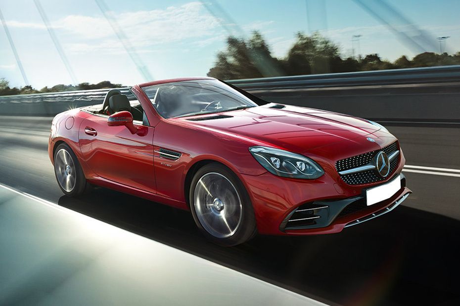 Mercedes-Benz SLC-Class Front Cross Side View Mercedes-Benz SLC-Class Front Cross Side View