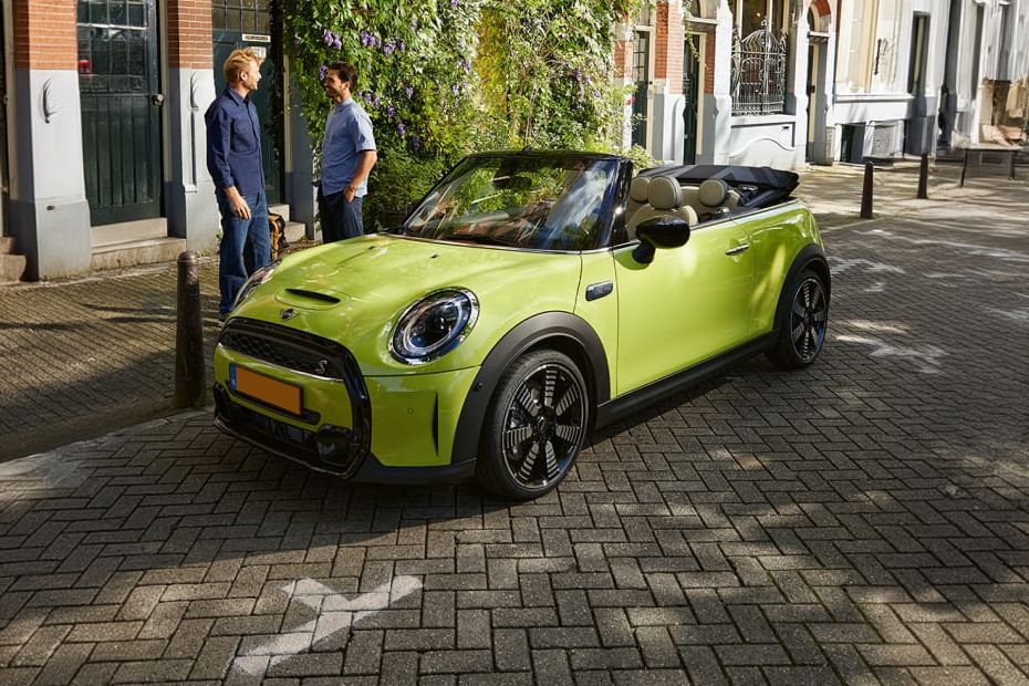 Mini Convertible (2022-2024) Front Side View Mini Convertible (2022-2024) Front Side View