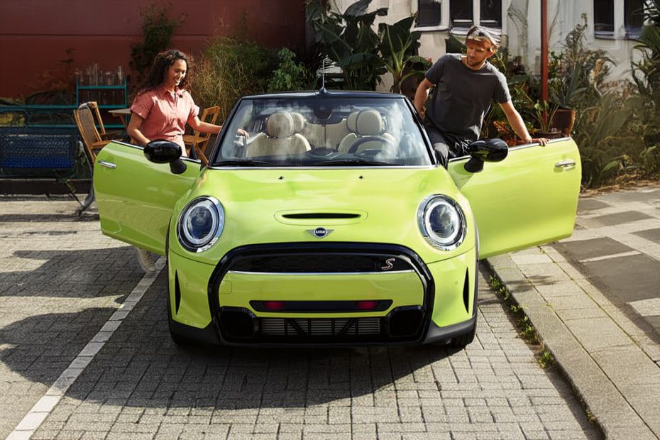 Full Front View of Convertible (2022-2024) Full Front View of Convertible (2022-2024)