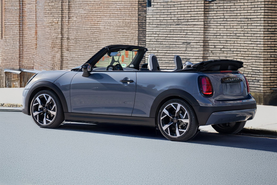 Rear Cross Side View of ميني كونفرتيبل Rear Cross Side View of ميني كونفرتيبل