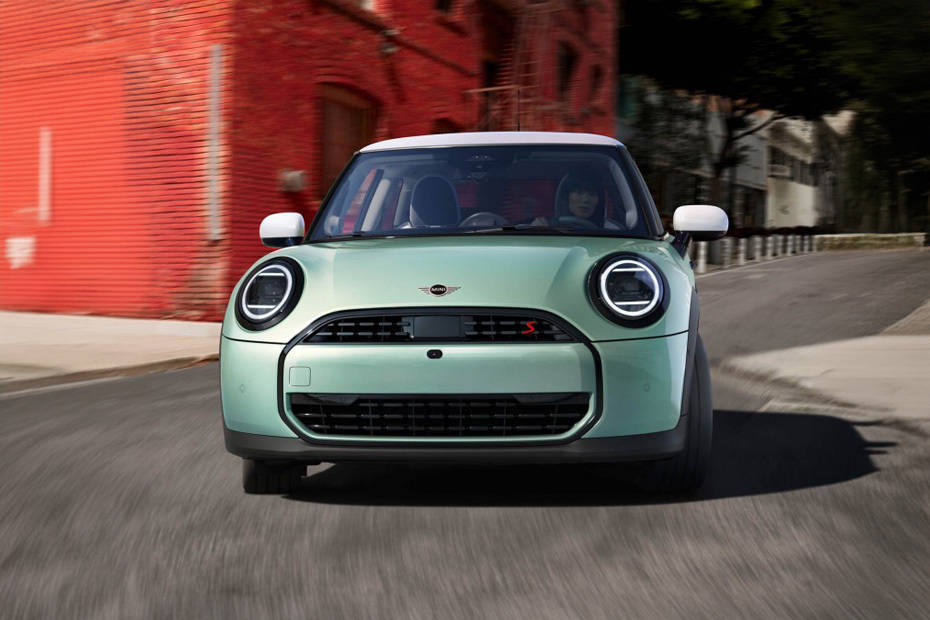 Mini Cooper C 3 Door Classic 2025 Saudi Arabia