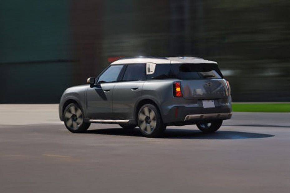 Rear Cross Side View of Mini Countryman Rear Cross Side View of Mini Countryman