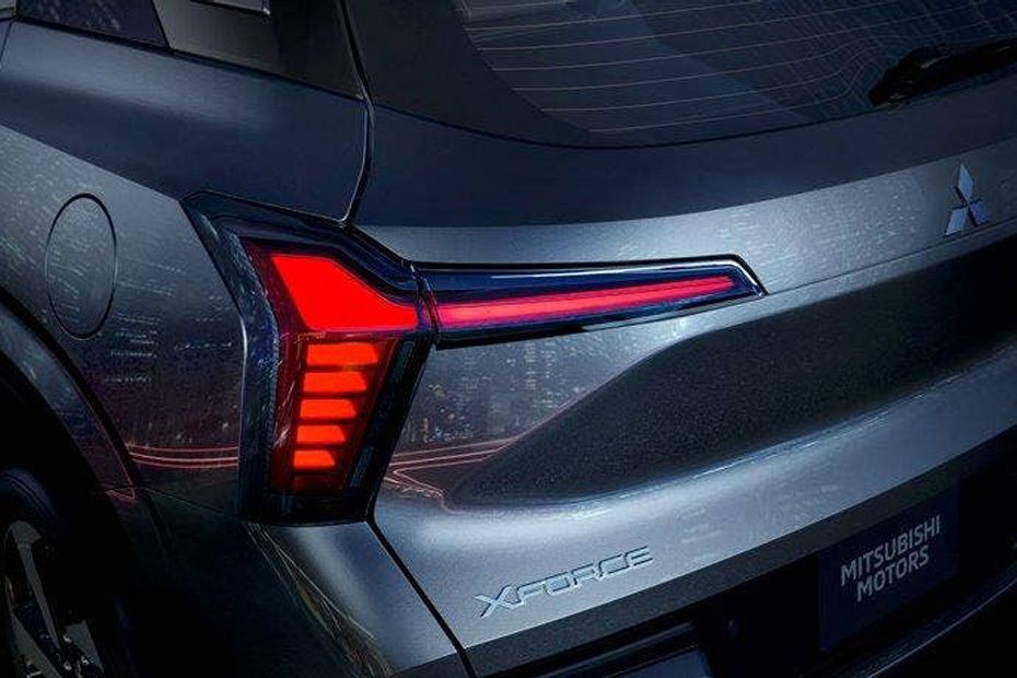 إكس فورس Tail light إكس فورس Tail light