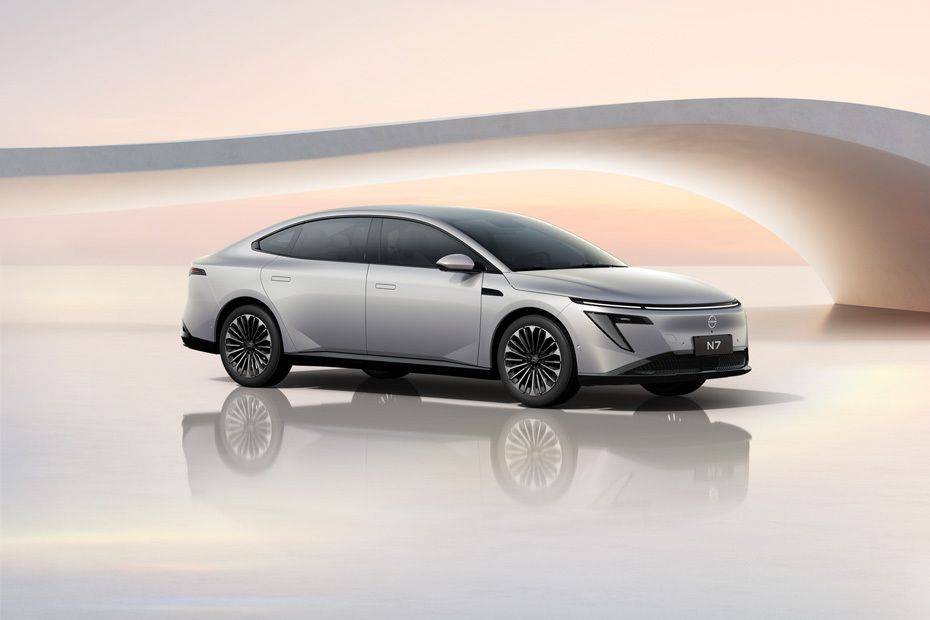 Nissan N7 Front Medium View Nissan N7 Front Medium View