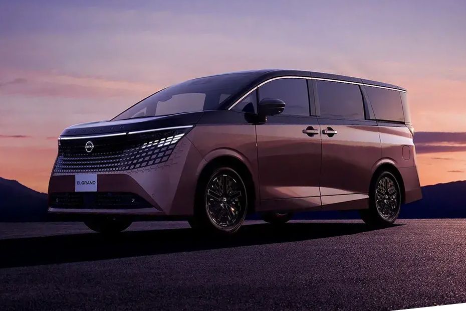 نيسان إلجراند Front Side View