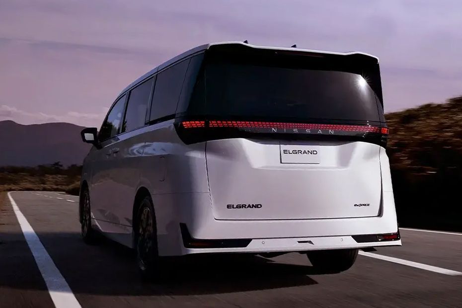 إلجراند Rear Low Angle View