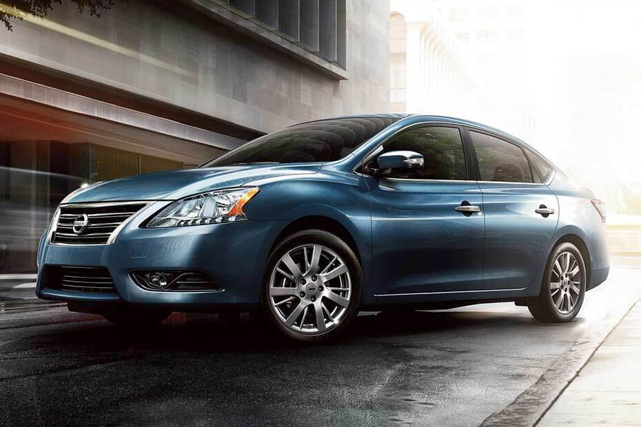 Nissan Sentra(2022-2023) Front Side View Nissan Sentra(2022-2023) Front Side View