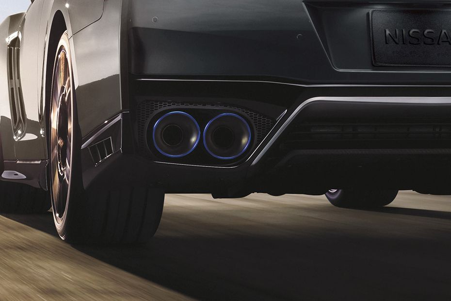 Exhaust Pipe of نيسان GT-R(2017-2020) Exhaust Pipe of نيسان GT-R(2017-2020)