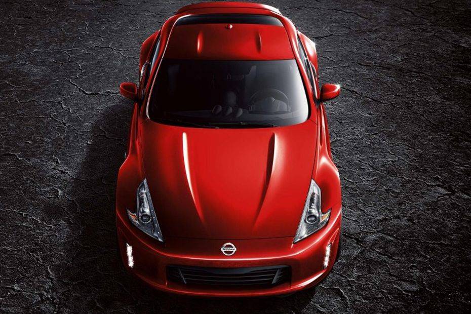 Full Front View of 370Z Coupe Full Front View of 370Z Coupe